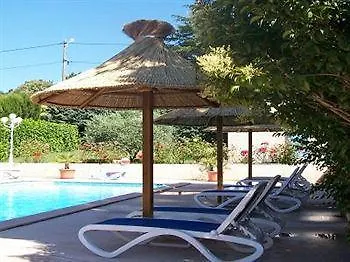Les Alpes Hotel
