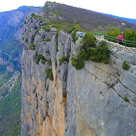 Les Alpes 3*
